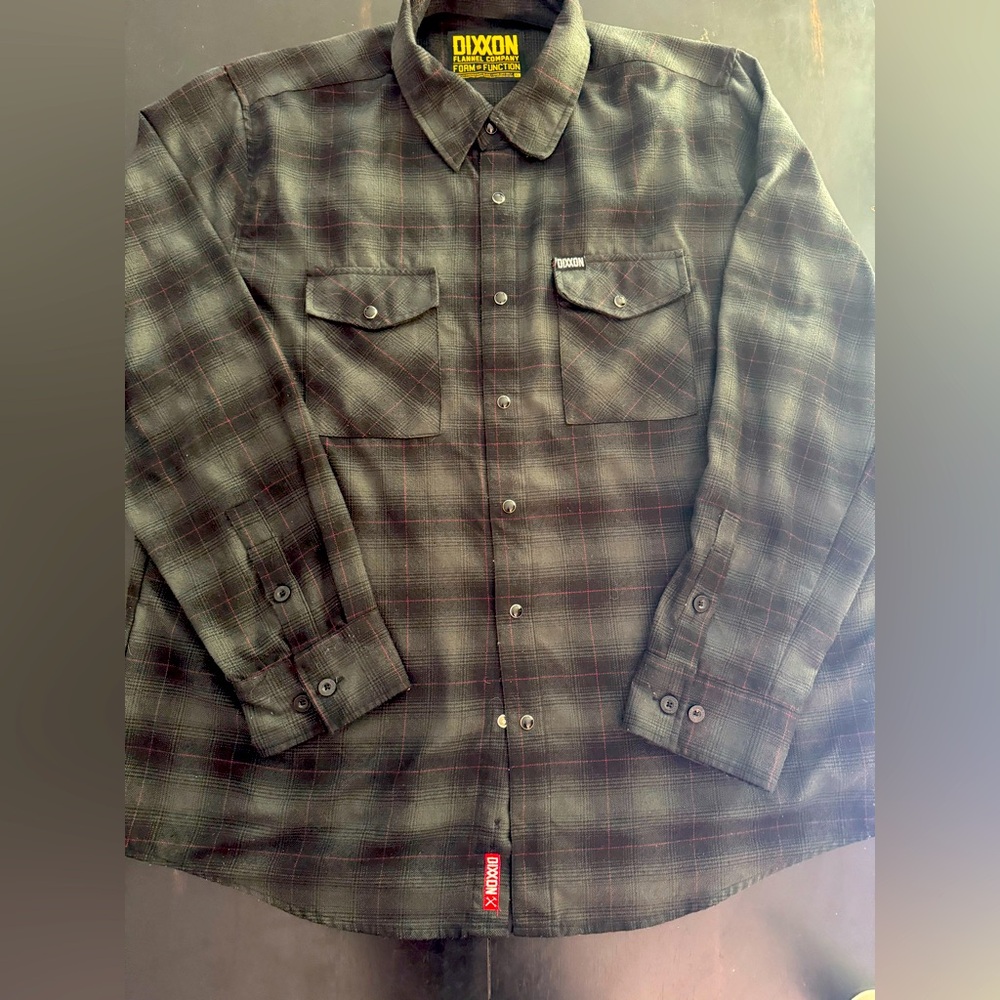 Dixon Flannel Shirt in Black/Dark Green Hint of Red XL